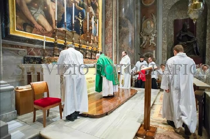 CATHOLICVS-Papa-ad-Orientem-Pope-3.jpg