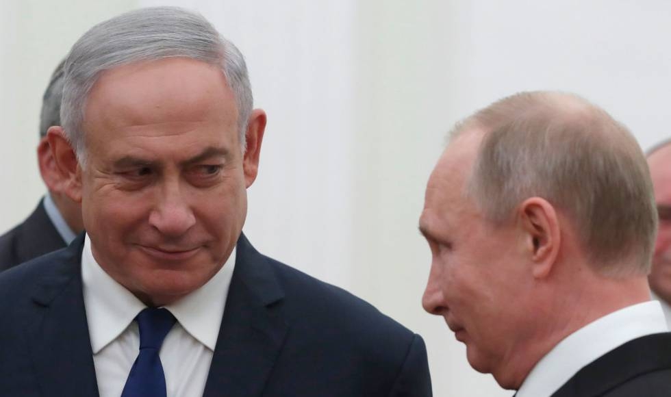 El presidente ruso, Vladímir Putin, junto al primer ministro de Israel , Benjamin Netanyahu, este miércoles en Moscú.