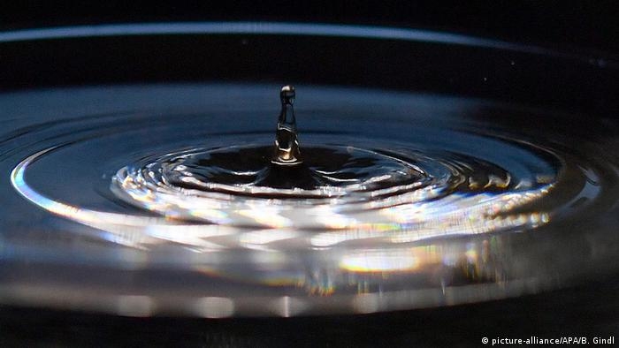 El índice Nasdaq Veles California Water Index (NQH20) se lanzó en octubre de 2018, no obstante, el 7 de diciembre se empezaron a cotizar oficialmente contratos futuros de aguas basado en el índice  en la bolsa de valores de Nueva York.